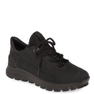 Women’s Ecco Excostrike low profile tennis shoes/hiking shoes size 10